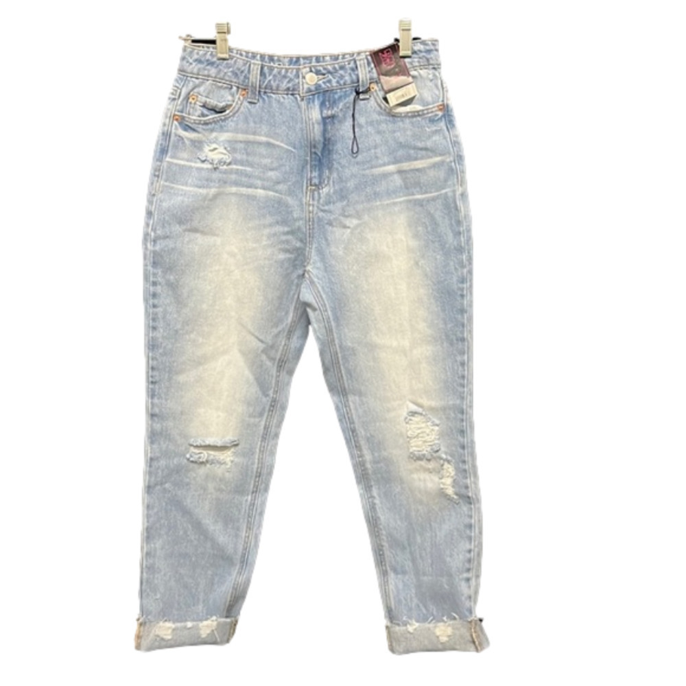 NO Boundaries- super high rise slim straight cropped jeans. NWT